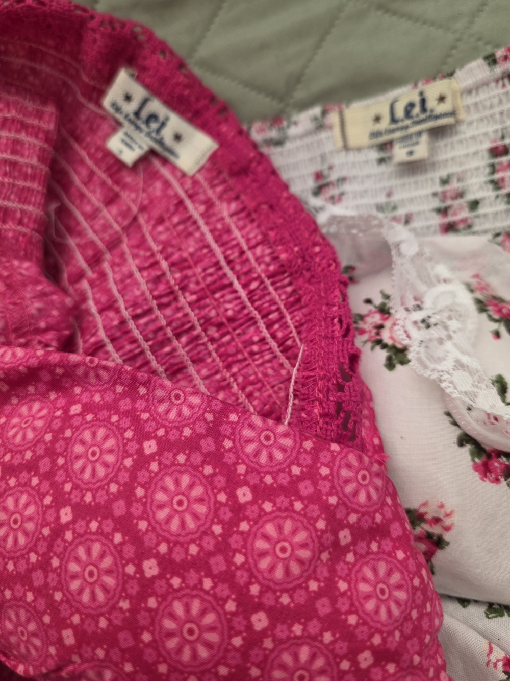 NEW-Lei Small Women's Floral White Lace Trim Camisole & Hot Pink Lace-Back Tank - Picture 3 of 6